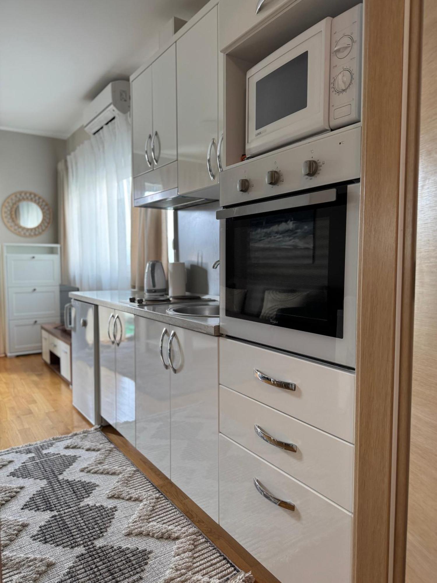 Apartment Tri Sunca 巴什卡沃达 外观 照片